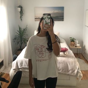 *Never worn* Red art work tee